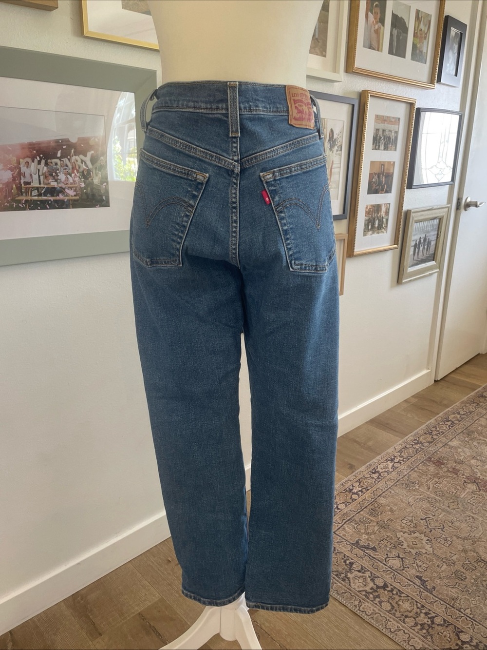 Levi's Wedgie Straight Medium Indigo Blue High-Rise Jeans Sz 29